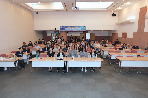 Seminar attendees at National Yang Ming Chiao Tung University Library